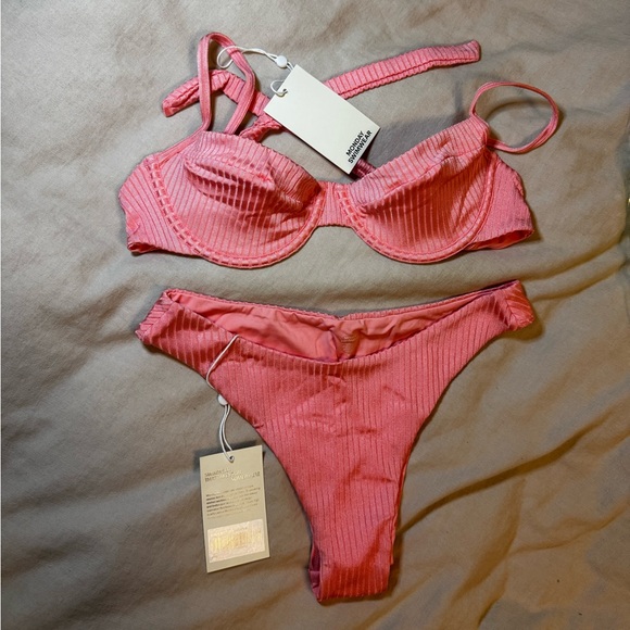 NWT Monday Swimwear bikini set Guava small medium - Picture 4 of 6